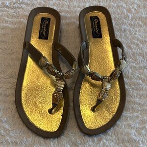 Grandco Women’s Sandals- Size 10